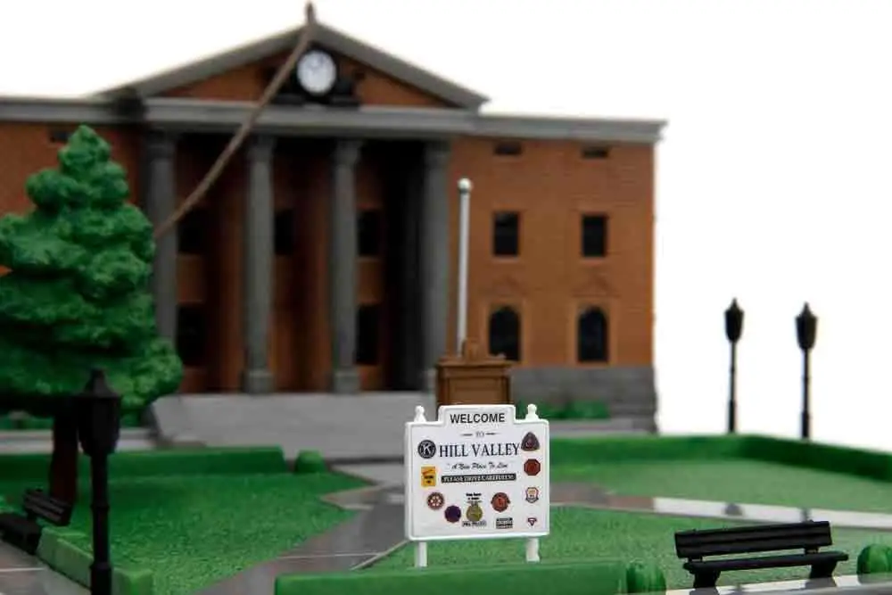 JADA TOYS - Back To The Future - Clock Tower Diorama Nano Scene - Image 7